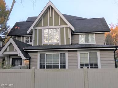 Main picture of 18282 NE 97th Way