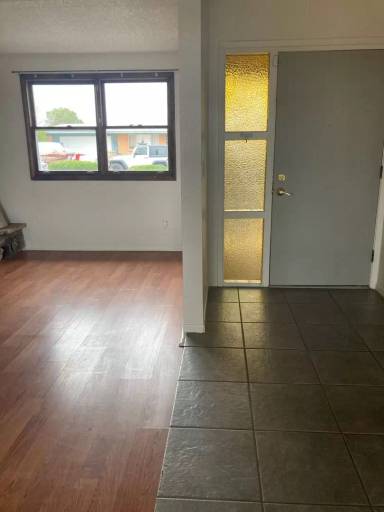 Main picture of 3548 Sparrow Dr