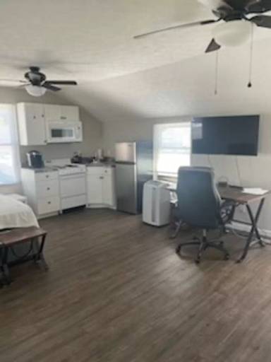 Main picture of 2562 Main St