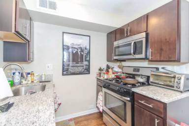 Main picture of 3214 N Racine Ave