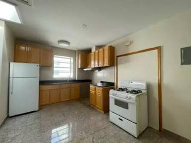 Main picture of 1773 71st St