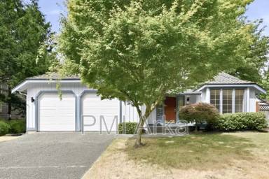 Main picture of 23408 NE 29th Pl