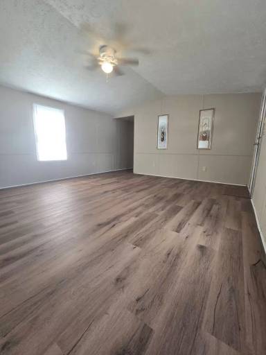 Main picture of 509 Edison Ct