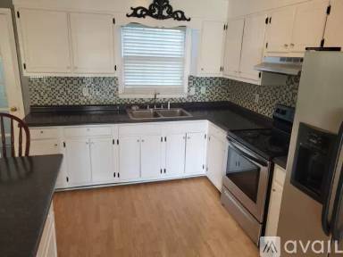 Main picture of 824 Algood Ave