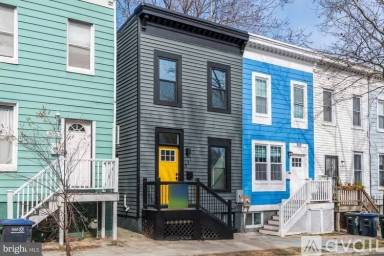 Main picture of 913 Columbia Rd NW