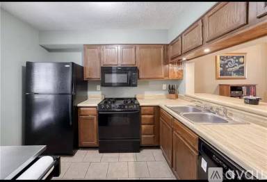 Main picture of 6644 Wellington Sq