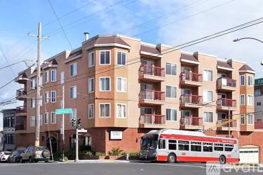 Main picture of 490 33rd Ave