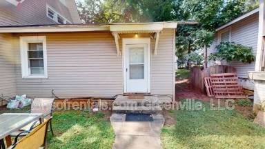 Main picture of 300 Smythe St