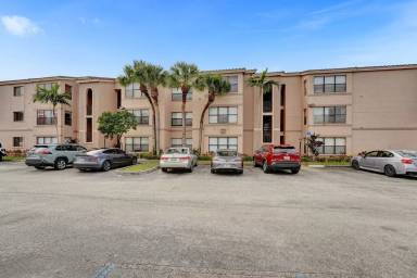 Main picture of Sundance at Davie