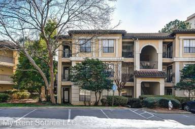 Main picture of Peachtree Place Condominium