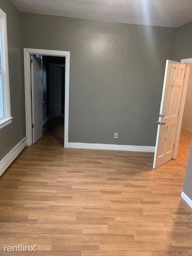 Main picture of 339 Washington St