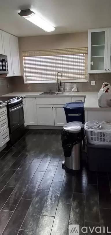 Main picture of 1176 Whitehall Way