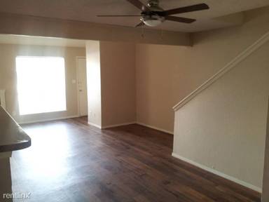 Main picture of Hollyhills