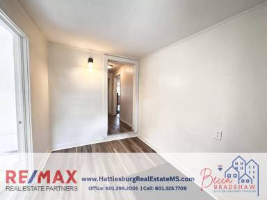 Main picture of 205 S 19th Ave