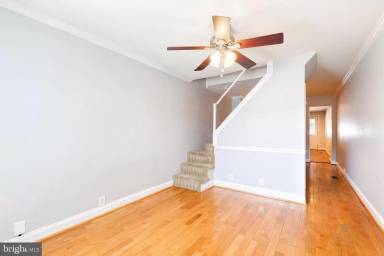 Main picture of 1442 Andre St