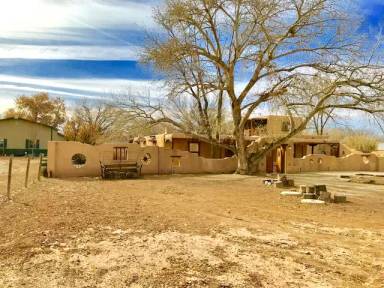 Main picture of 565 W Ella Dr