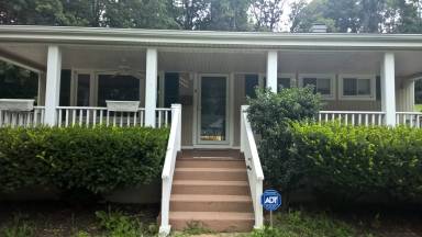 Main picture of 6607 Berkshire Dr