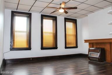 Main picture of 838 Main St