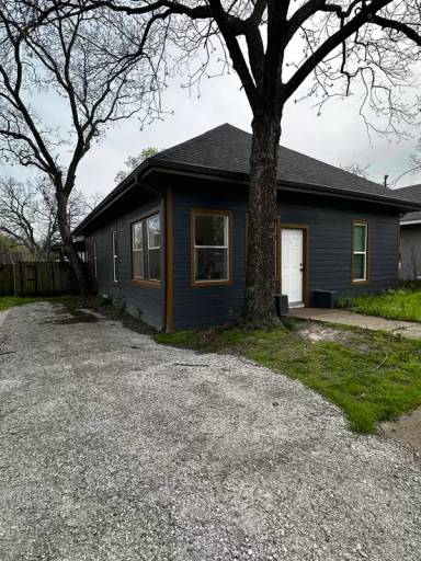 Main picture of 796 W Tarleton St