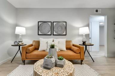 Main picture of 4605 California St