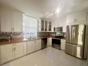 Main picture of 20341 NE 30th Ave