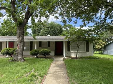 Main picture of 2608 Park View Dr