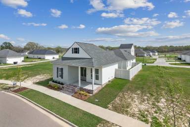 Main picture of 7627 McMahon Dr