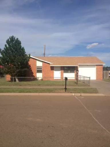 Main picture of 101 Tucker Cir