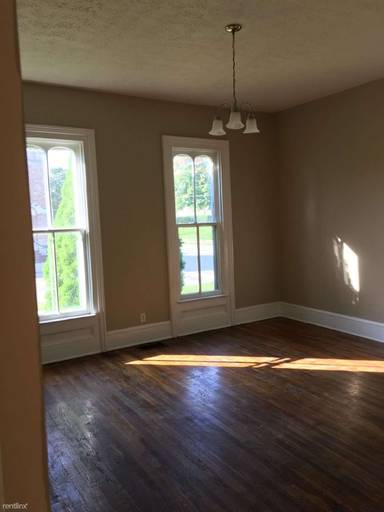 Main picture of 650 W Ash St