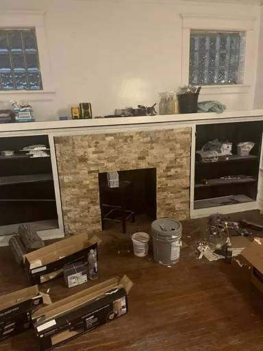 Main picture of 1525 W Garfield Blvd