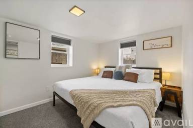Main picture of 718 East Blvd