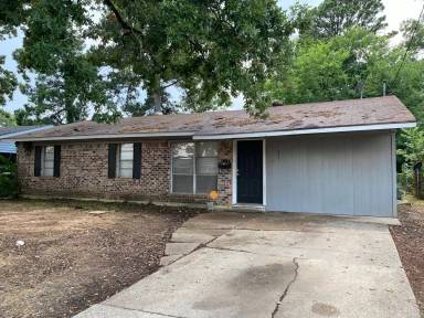 Main picture of 7128 W Canal Blvd