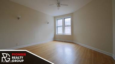 Main picture of 550-60 W Aldine Ave