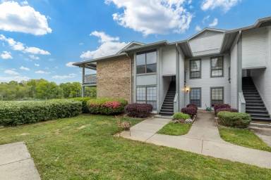 Main picture of 5867 Harris Grove Ln