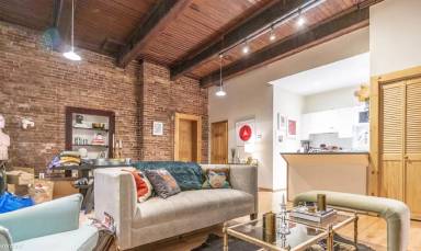 Main picture of 25 Saint Marys Ct