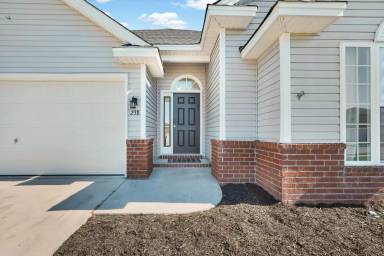 Main picture of 238 Scarlett Ln