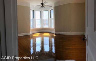 Main picture of 1104 Cross Ln