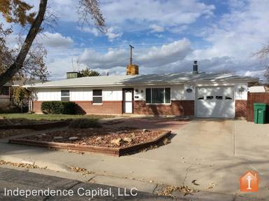 Main picture of 304 W 27th St