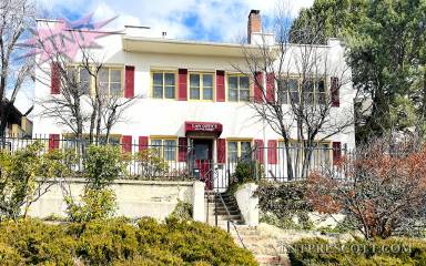 Main picture of 231 S Marina St