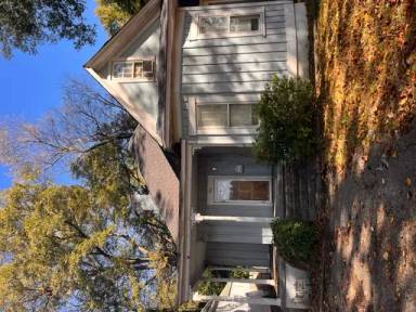 Main picture of 786 Roland St