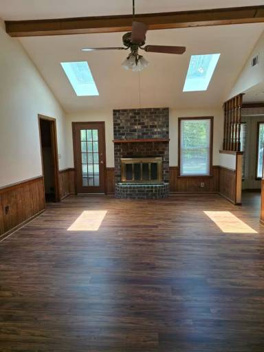 Main picture of 407 Indian Dr