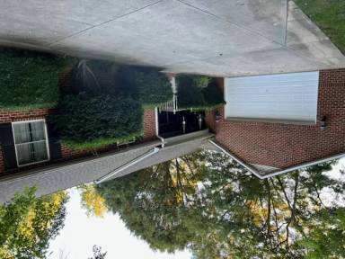 Main picture of 1021 Woodland Forest Dr