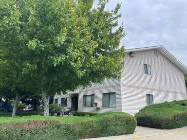 Main picture of 611 N Baker Ave