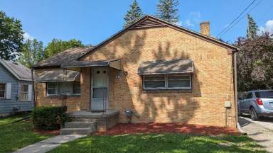 Main picture of 319 S Elm St