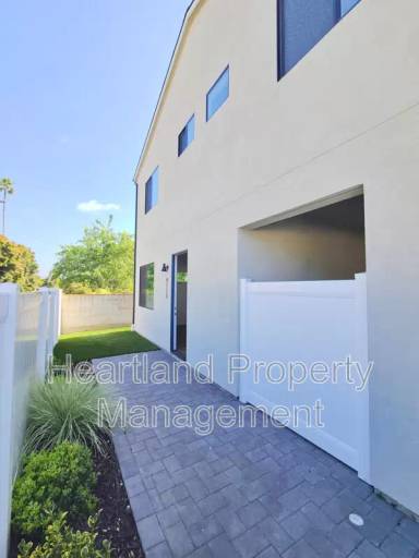 Main picture of 4111 Clairemont Mesa Blvd