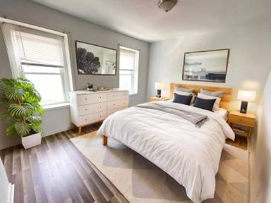 Main picture of 2952 Kensington Ave