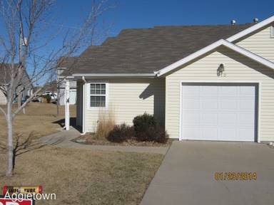 Main picture of 804 Douglas Way