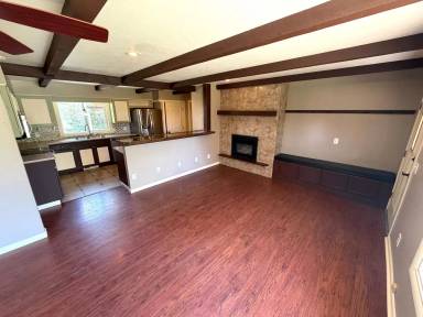 Main picture of 101 Elmwood Ln