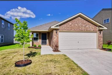 Main picture of 3344 Avalon Lake Dr