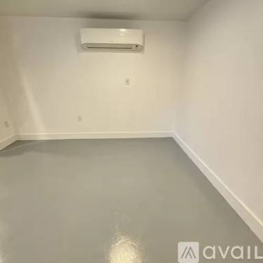 Main picture of 2627 Linhaven Dr